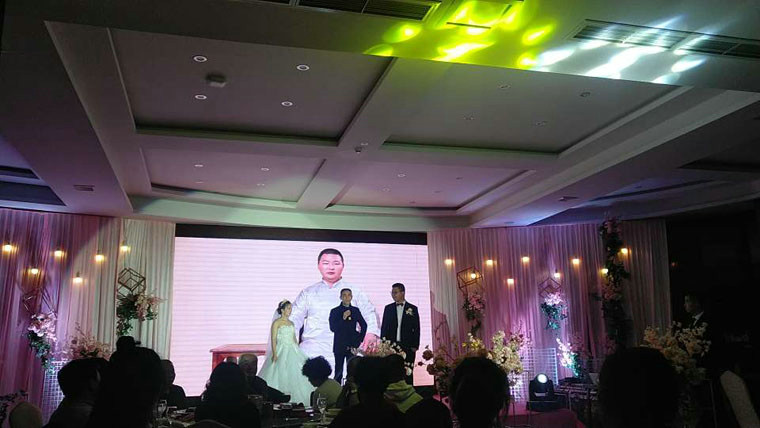 厚成有女初长成    巧借春风做红媒