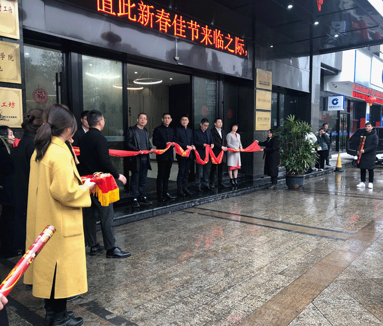 开疆拓土鏊战起    高歌猛进闯天下