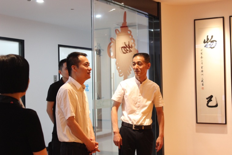 1688618560517112.jpg IMG_9355.JPG